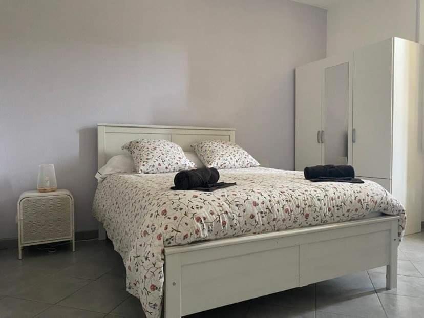 Les Palmiers Apartment Millau Luaran gambar